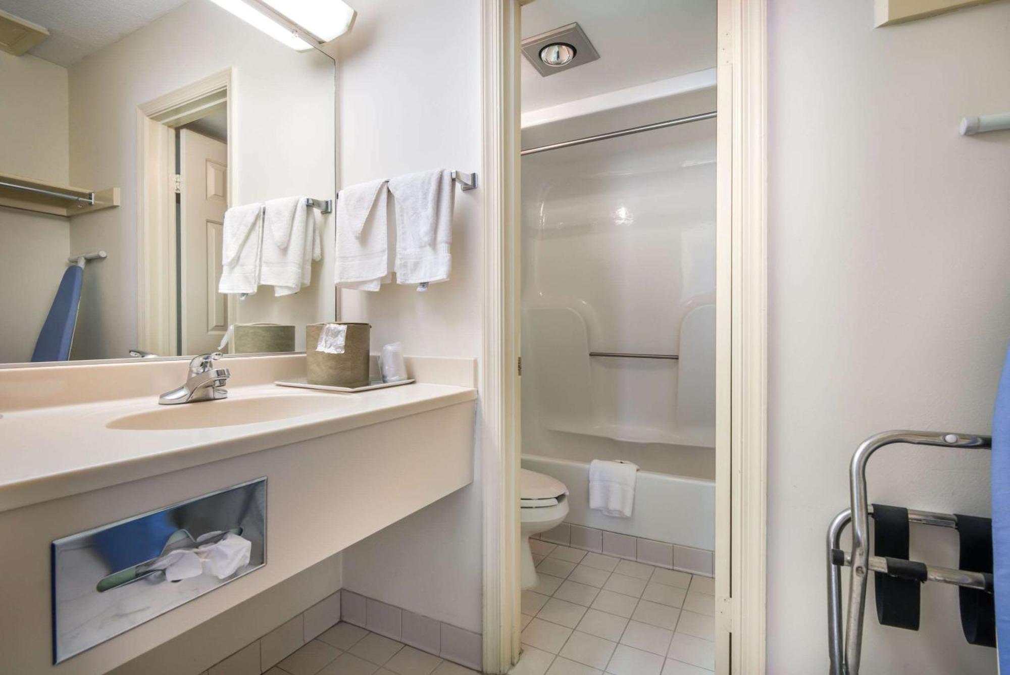 Quality Inn Little Creek Virginia Beach Buitenkant foto